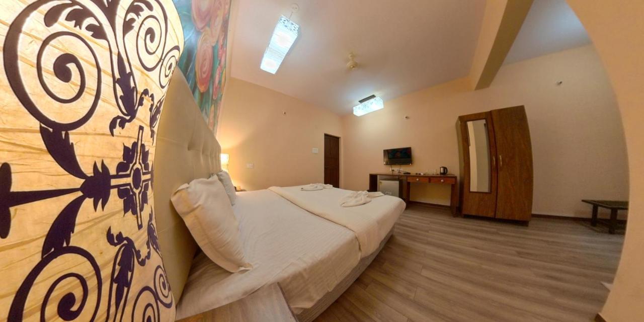 Resort Martins Siesta , A Portuguese Heritage Resort In Calangute Arpora Bagian luar foto